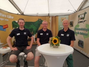 Kim, Uwe und Eke auf dem Stand